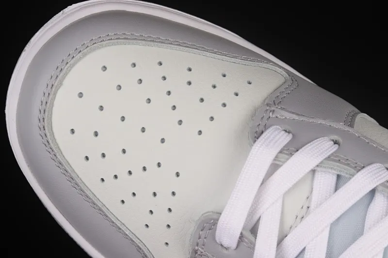 All categories Nk SB Dunk series Nk SB Dunk Low low-top sneakers J version Nk Dunk Low Retro "Grey White" cool gray color SB smashed backboard fashion casual sneakers DJ6188-001